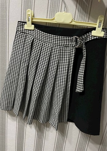 Siyah Pilili Mini Etek - Görsel 3