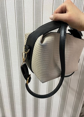 Gri-Beyaz Fermuarlı Kadın Çanta - Görsel 4