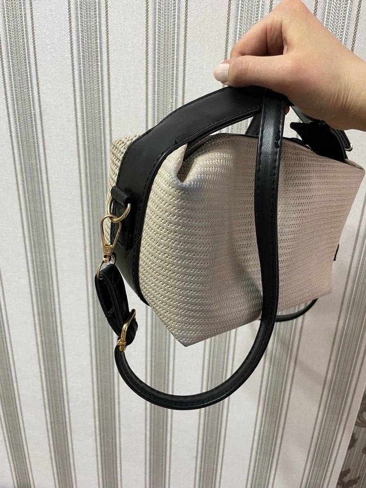 Gri-Beyaz Fermuarlı Kadın Çanta - Görsel 4