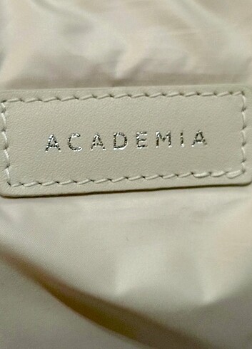 Beden Orijinal ACADEMIA PUFF ÇANTA