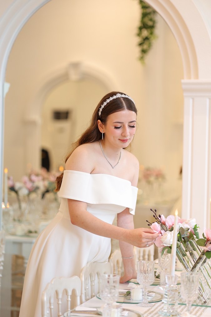 Modern Straplez Beyaz Söz Nişan Elbisesi - Görsel 3