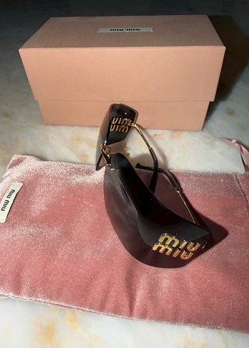 Miu Miu Kadın Klasik Altın Tokalı Gözlük - Görsel 3