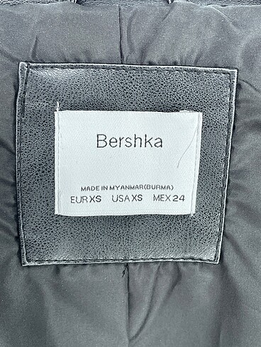 xs Beden siyah Renk Bershka Mont %70 İndirimli.