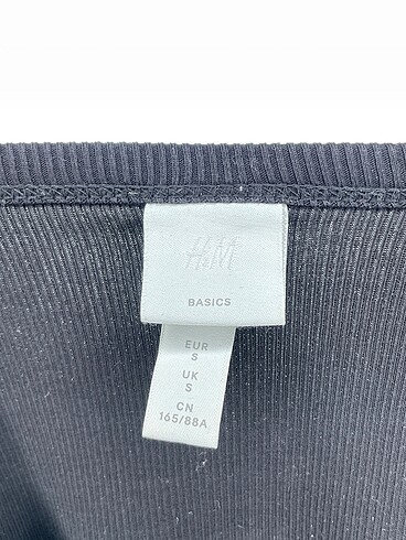 s Beden siyah Renk H&M T-shirt %70 İndirimli.
