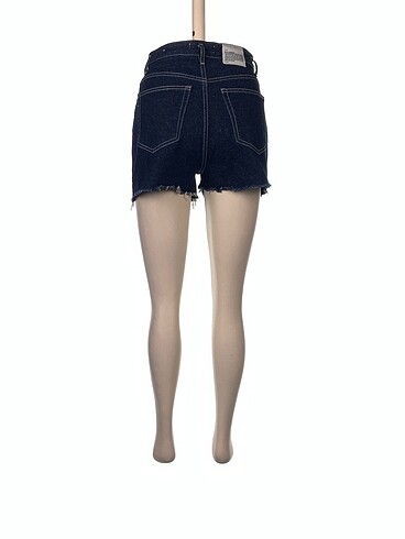 34 Beden Pull and Bear Jean / Kot Şort %70 İndirimli.