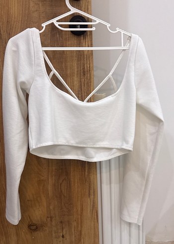 Beyaz V Yakalı İnce Askılı Bluz - Görsel 3