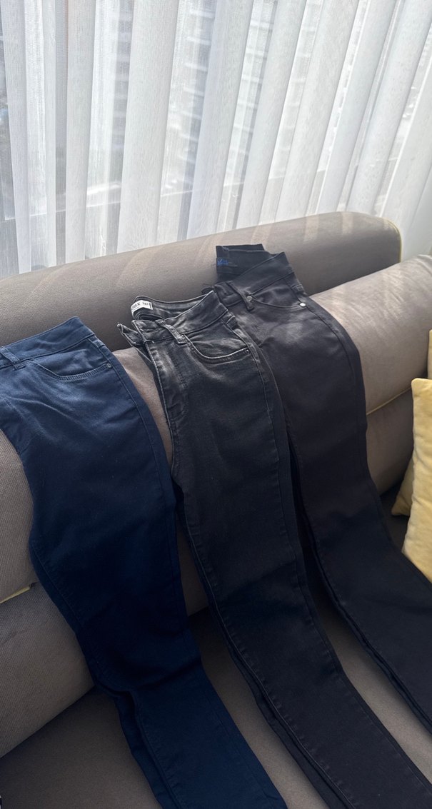 Kadın Koyu Mavi ve Siyah Kot Pantolon - Görsel 2