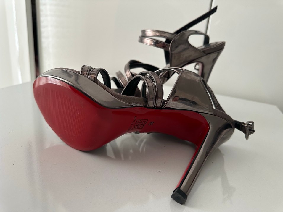 Metalik gri platform topuklu hiç giyilmemiş - Görsel 2