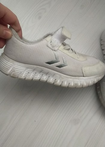 Çocuk Beyaz Cırt Cırtlı Spor Ayakkabı - Görsel 2