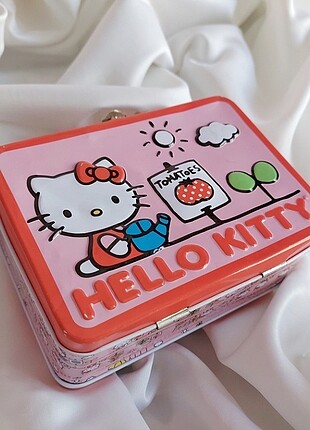 Hello Kitty hello kitty metal kutu