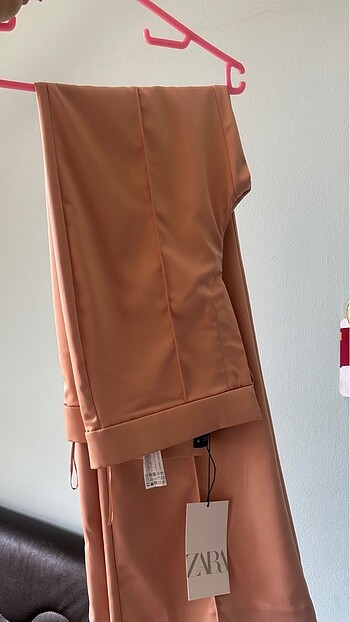 Zara saten pudra somon renk pantolon