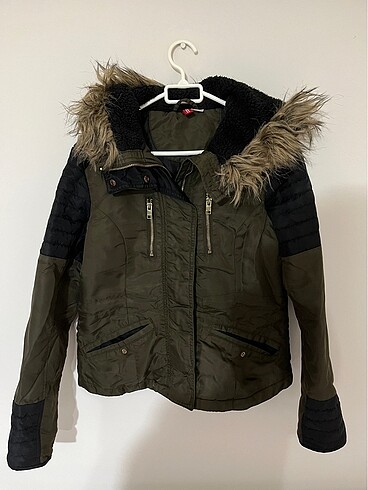 H&M Mont