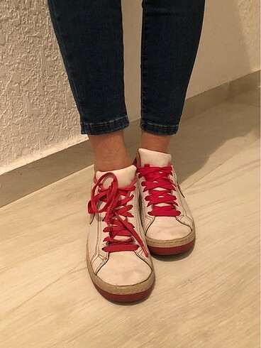 37 Beden Nike spor ayakkabı
