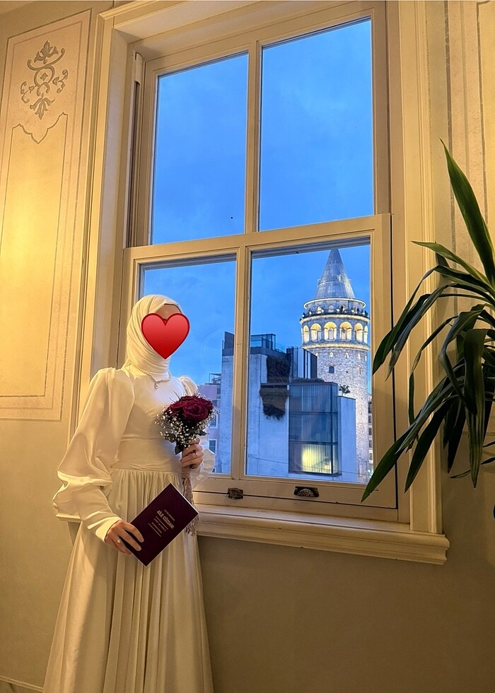 Kuyruklu nikah elbisesi saten - Görsel 5