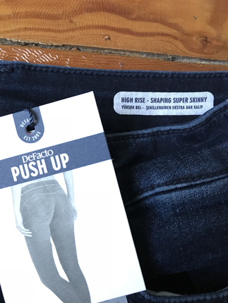 Defacto Push up jean 