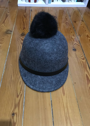 Ponponlu şapka