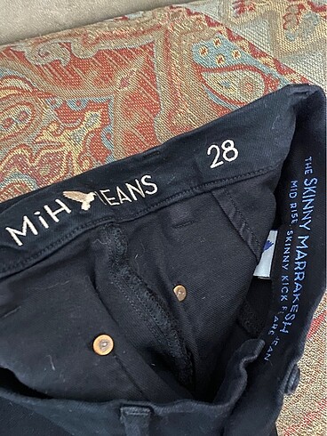38 Beden siyah Renk MİH Jeans Marka Siyah İspanyol Paça Kot Pantolon