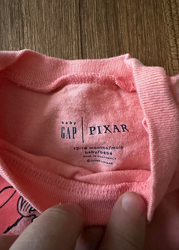 GAP baby Kız Çocuk Pembe Kısa Kollu Tişört Pixar 12-18ay bebek - Görsel 2