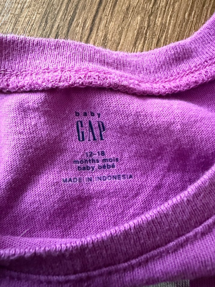 GAP Kız Çocuk Mor Baskılı Kısa Kollu Tişört 12-18 bebek - Görsel 2
