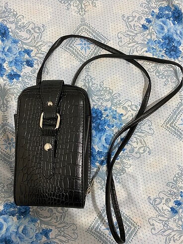 siyah telefon çantası