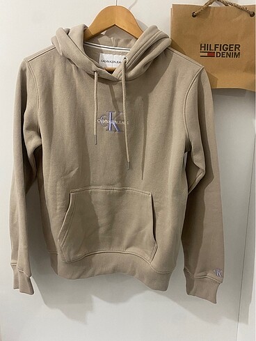 Calvin klein sweatshirt etiketli yeni sezon