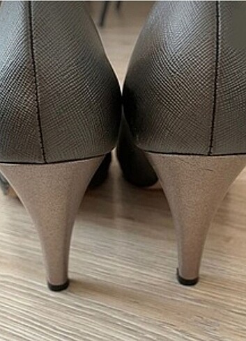 Diğer Stiletto 