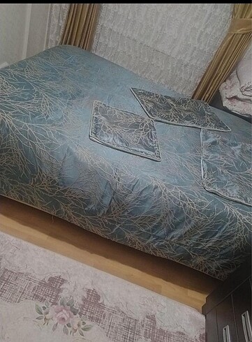 Royal yatak örtüsü
