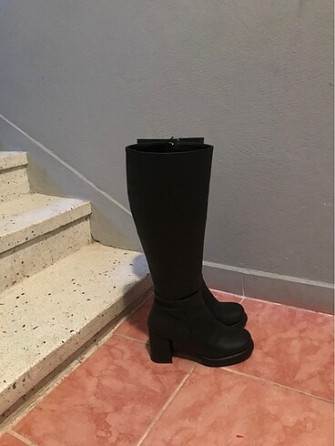 Topuklu çizme