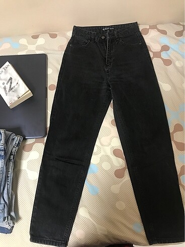 Defacto mom jean