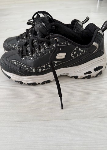 Skechers Siyah Yılan Desenli Spor Ayakkabı