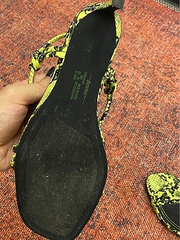 35 Beden Bershka Yılan Derisi