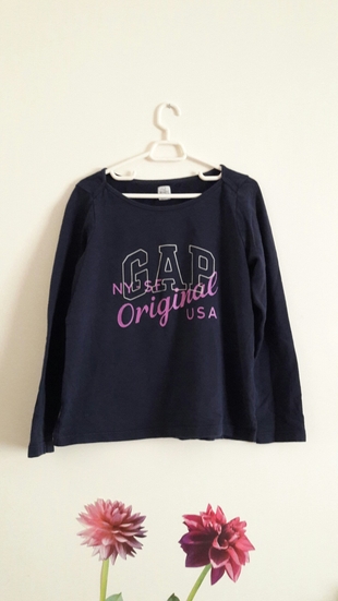 GAP Sweatshirt