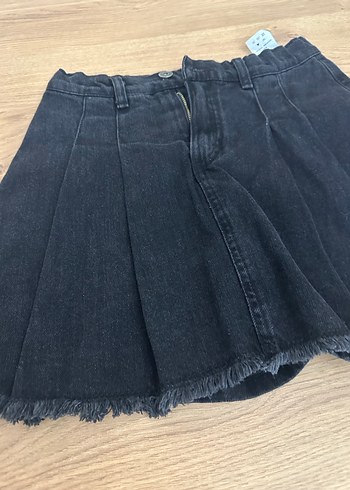 Kız çocuk Siyah Pileli Midi Denim Şort Etek - Görsel 2