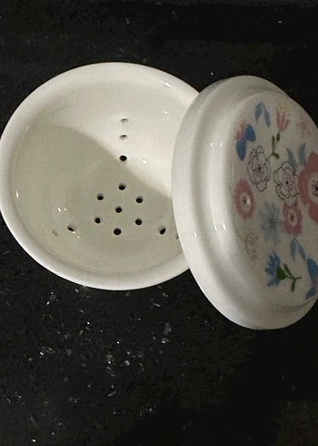 Pastel Çiçek Desenli Kapaklı Beyaz Saklama bitki çayı süzgeci - Görsel 3