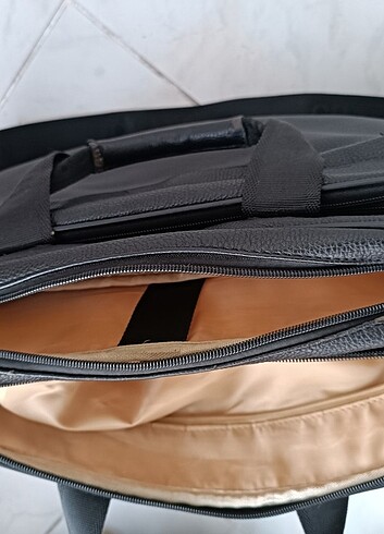 Evrak ve Laptop Bilgisayar Çantası