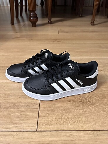 Orijinal adidas