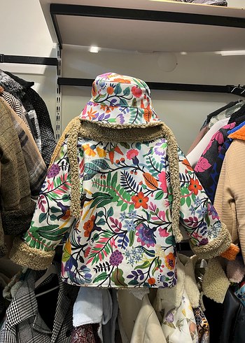 Renkli Çiçek Desenli çocuk mont şapka - Görsel 4