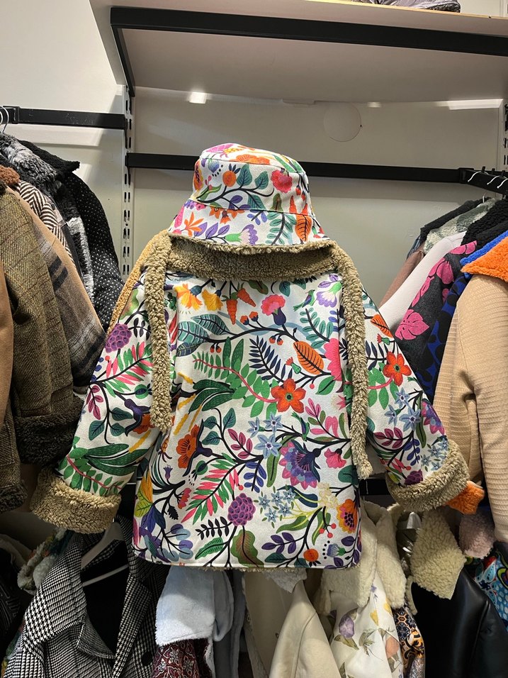 Renkli Çiçek Desenli çocuk mont şapka - Görsel 4