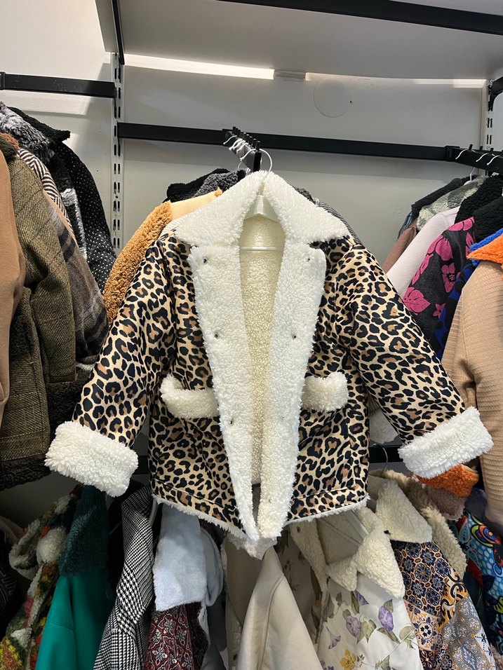 Leopar Desenli kalın çocuk mont - Görsel 2