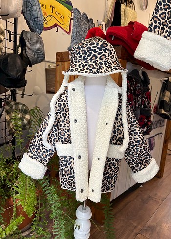 Leopar Desenli Beyaz Kürklü Kız Mont - Görsel 3