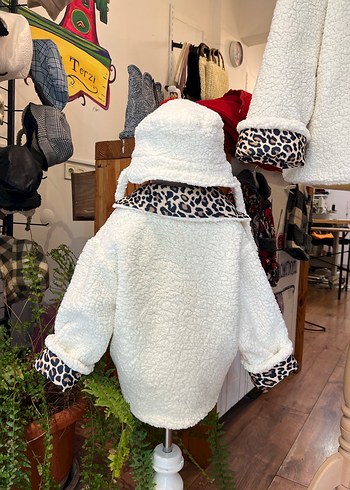 Leopar Desenli Beyaz Kürklü Kız Mont - Görsel 8