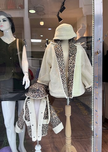 Leopar Desenli Beyaz Kürklü Kız Mont - Görsel 10