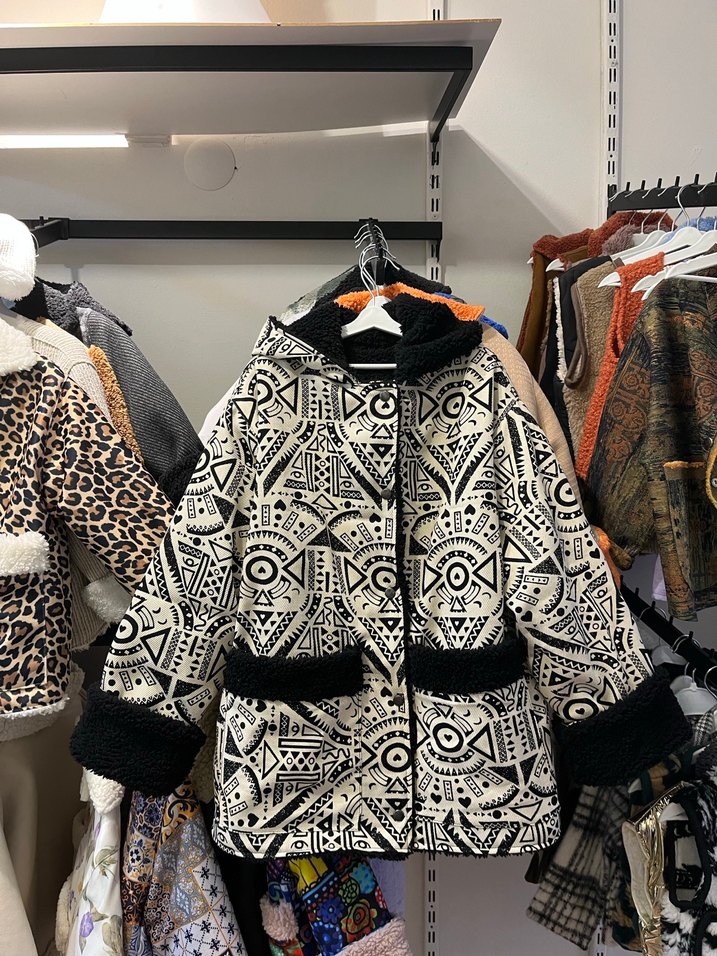 Desenli Bohem Kapüşonlu çocuk mont - Görsel 2