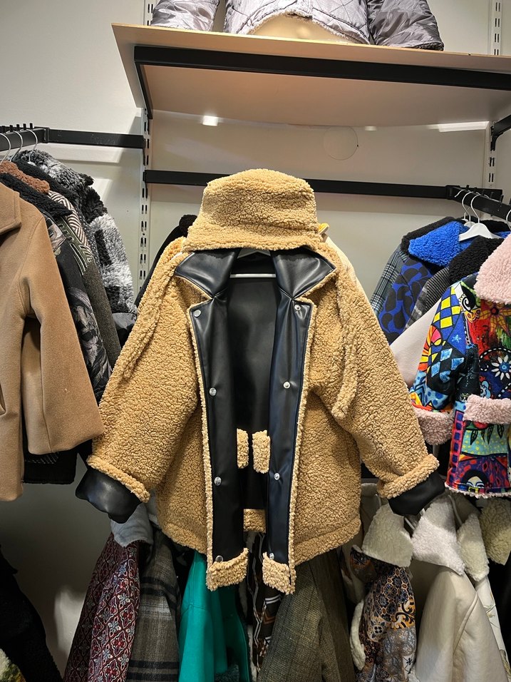 Kürklü Siyah Deri yumuşak çocuk mont şapka - Görsel 5