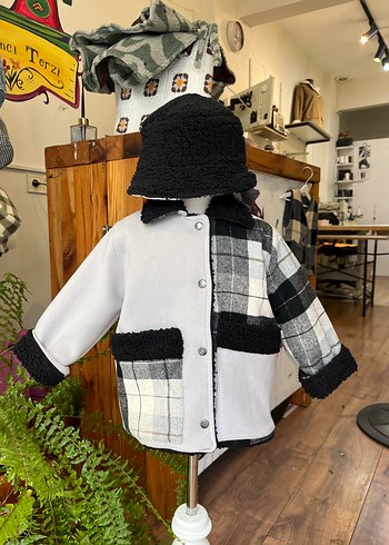 Gri Kareli Kürklü Erkek Çocuk Ceketi - Görsel 3