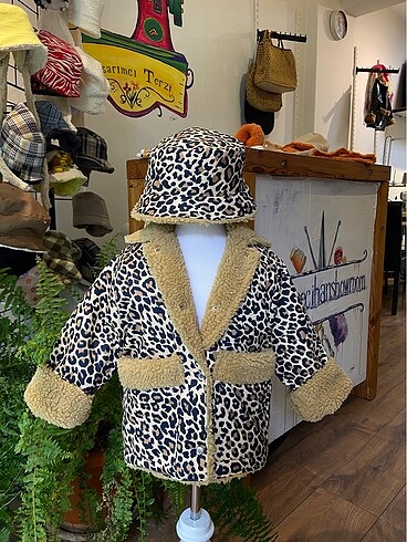 Zara Leopar tasarım çocuk mont şapka