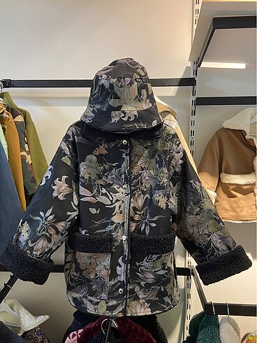 Zara Çift taraflı siyah çocuk mont şapka