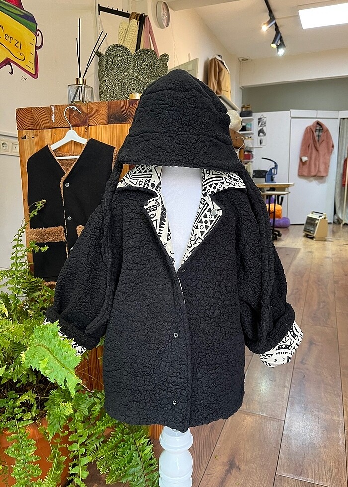 Gotik desenli çocuk mont şapka - Görsel 4