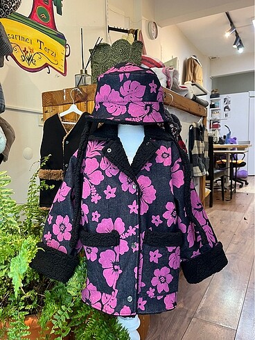 Zara Pembe çiçek desenli çocuk mont şapka