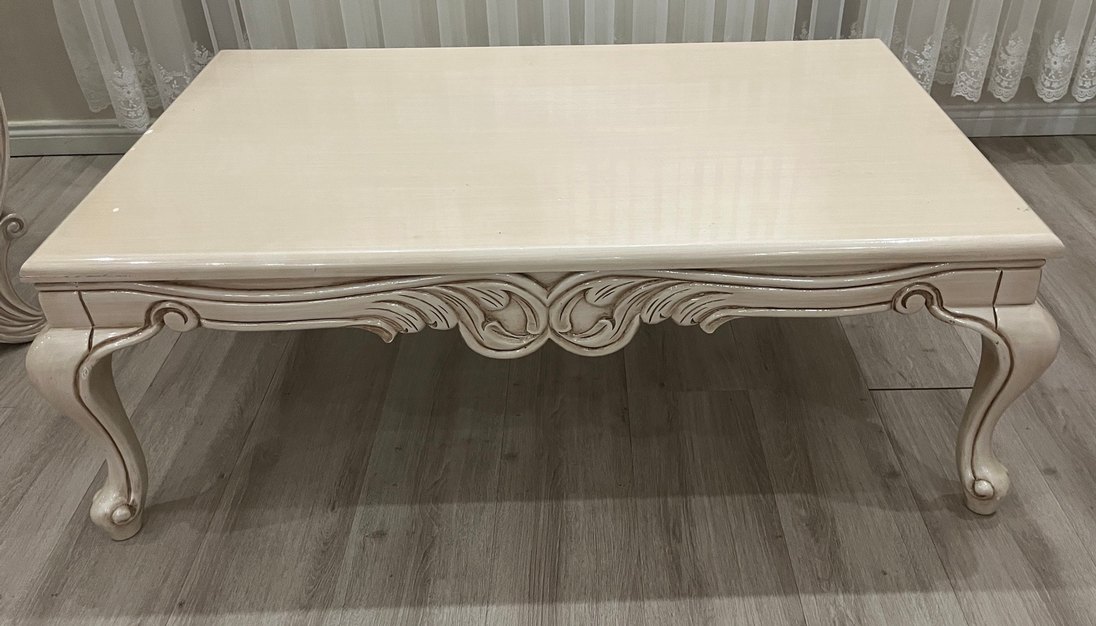 Krem rengi oymalı orta sehpa - Görsel 2